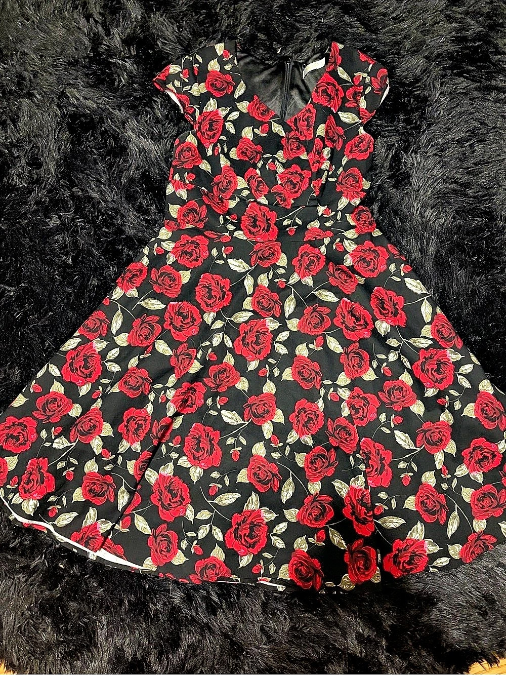 Women’s Roses Dress - Perfect for Derby Party